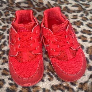 Red Nike Huarache